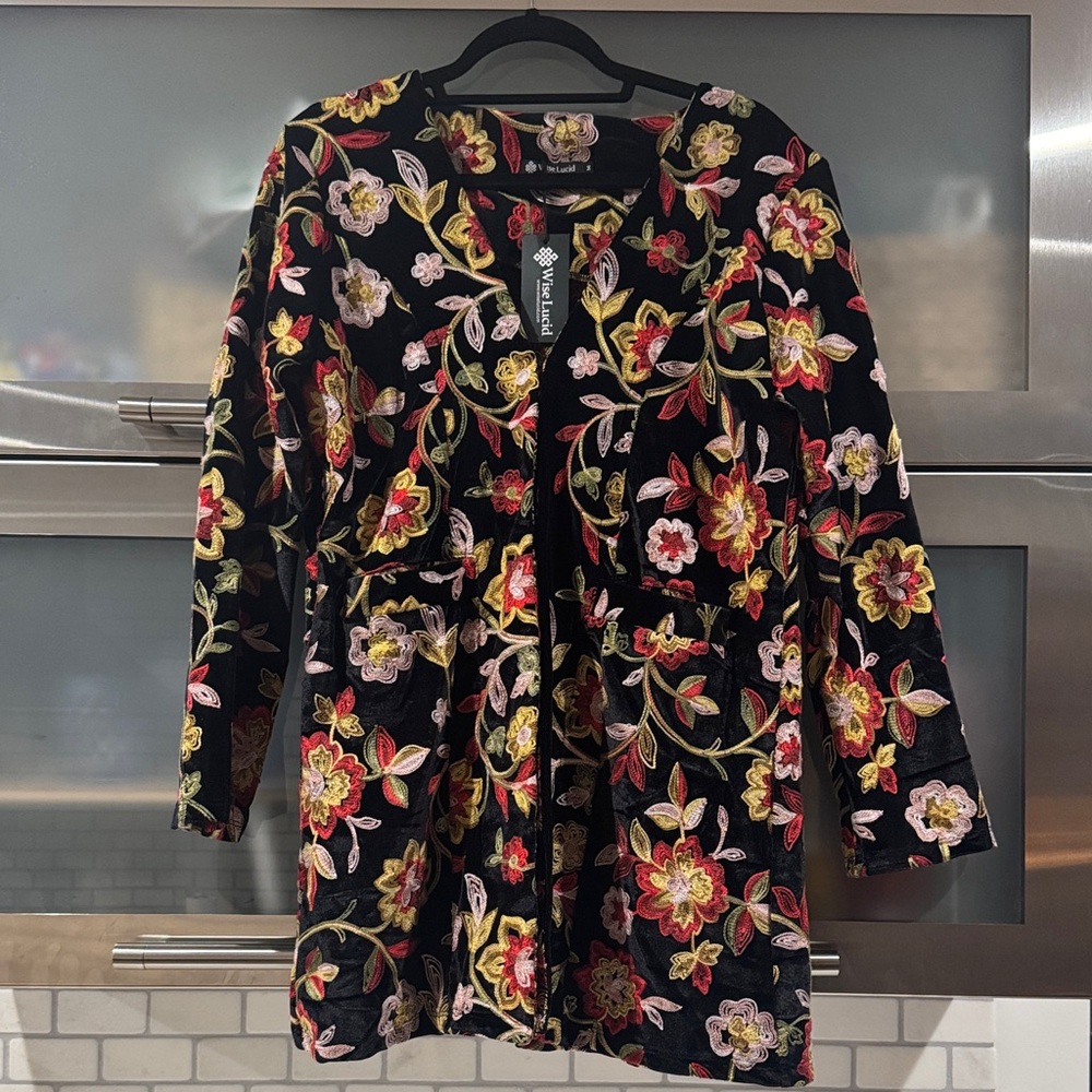 Wise Lucid Embroidered Floral Jacket/dress Size M NWT - Picture 2 of 5